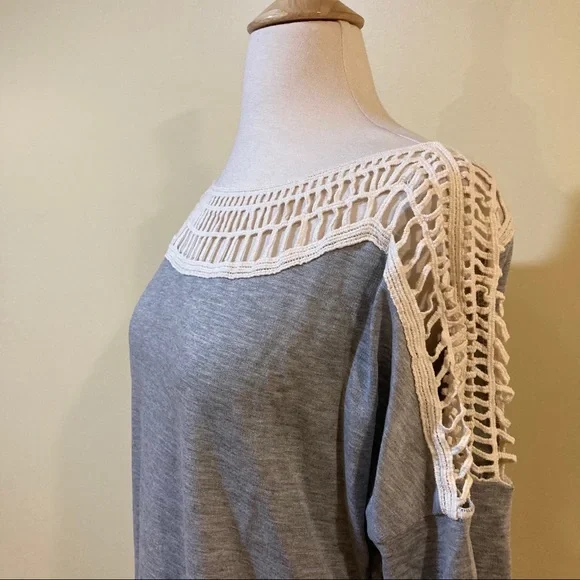 Crochet Lace Fringe Trim High Low Knit Top - Picture 4 of 6